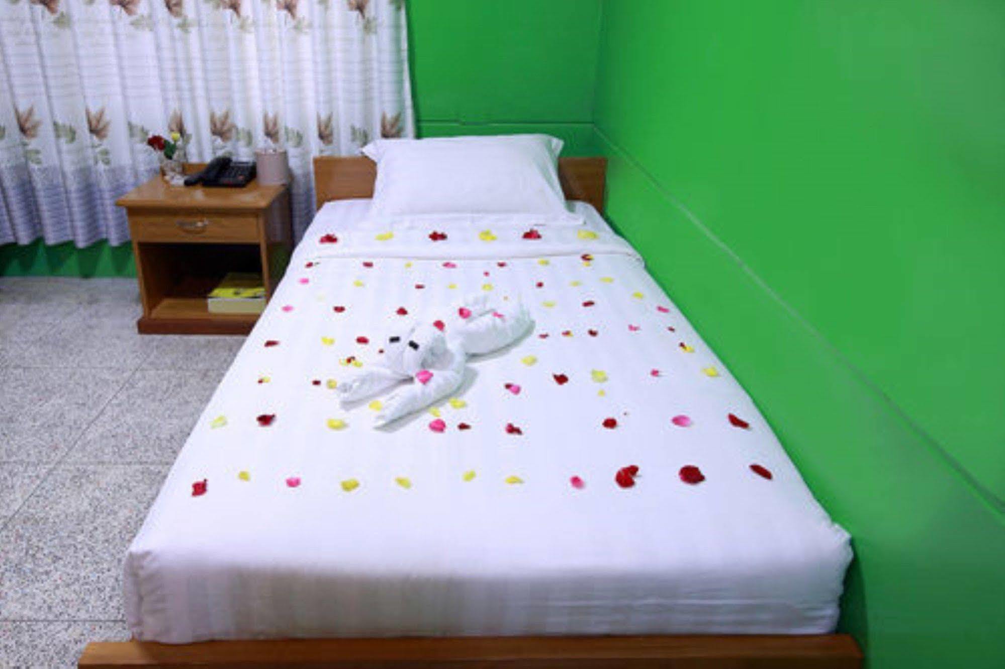 מנדלאי Hotel Venus מראה חיצוני תמונה