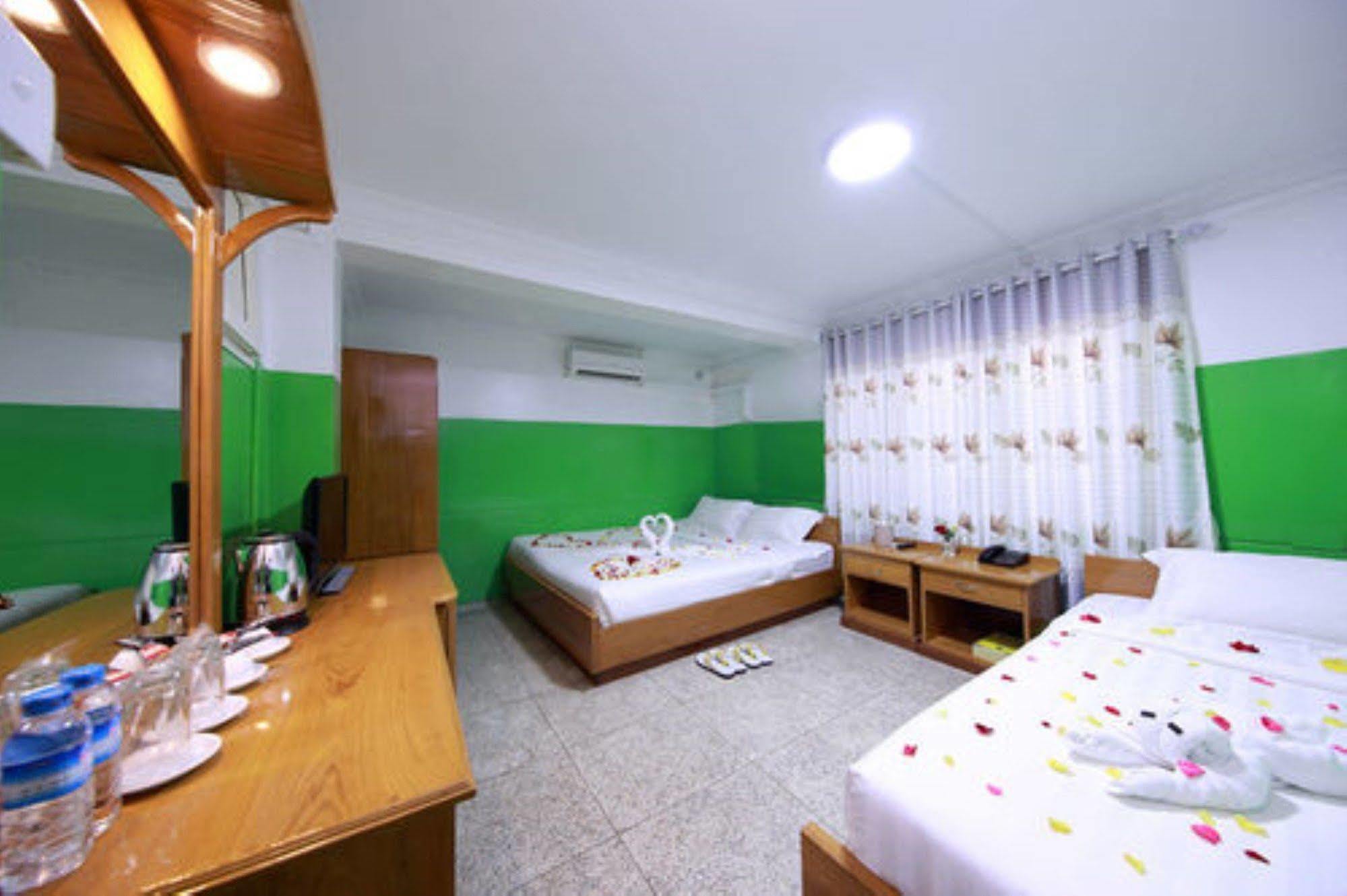 מנדלאי Hotel Venus מראה חיצוני תמונה