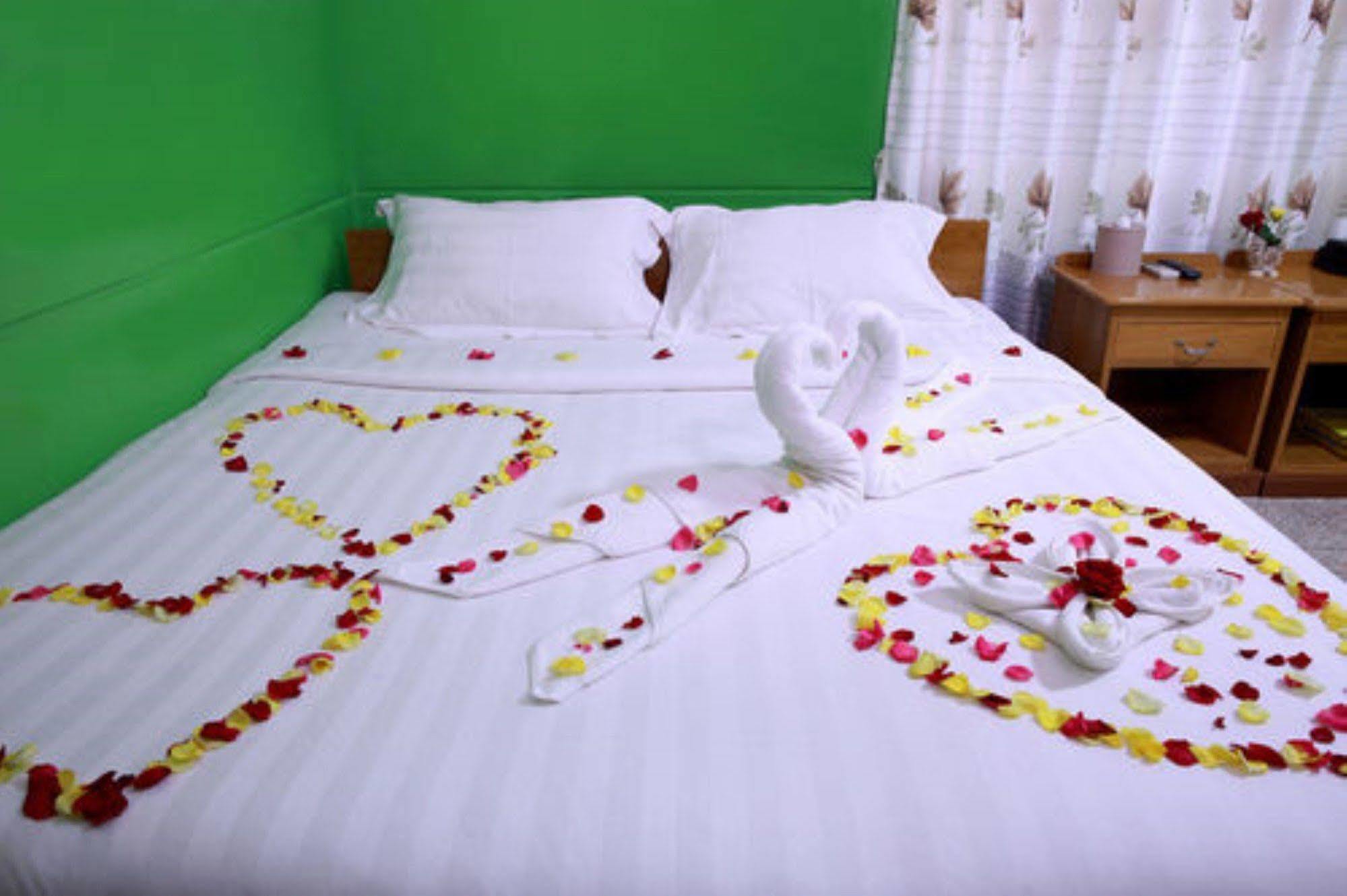מנדלאי Hotel Venus מראה חיצוני תמונה